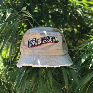 SOLD Madagascar Vintage Y2K 2004 Movie Promo